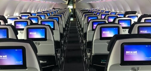 aircraft showing the IFE screens